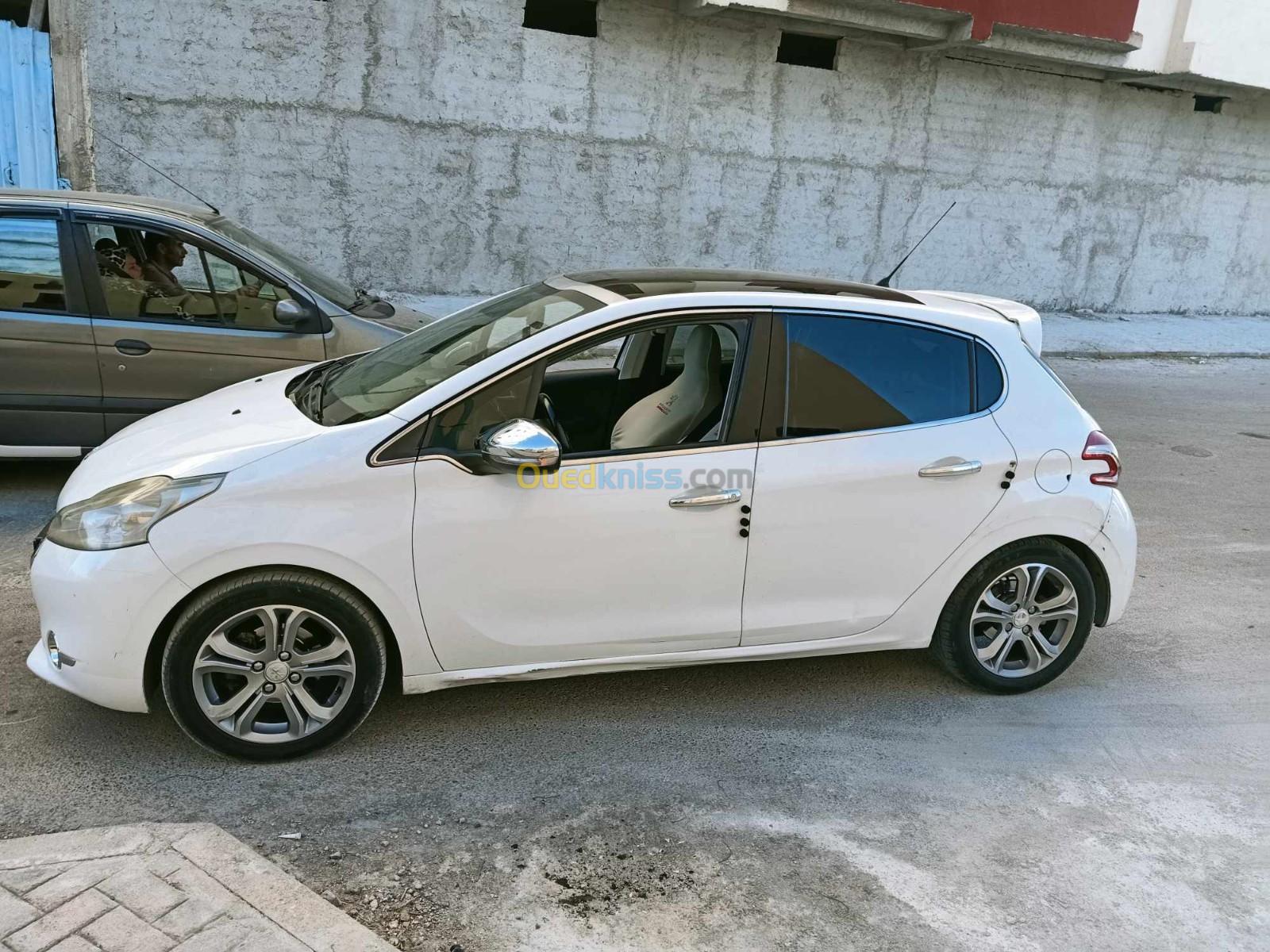 Peugeot 208 2013 Allure