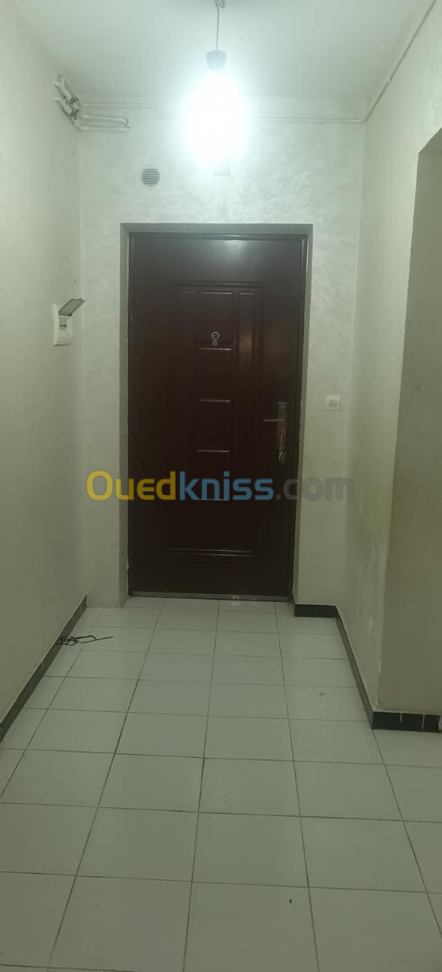 Location Appartement F4 Tipaza Kolea