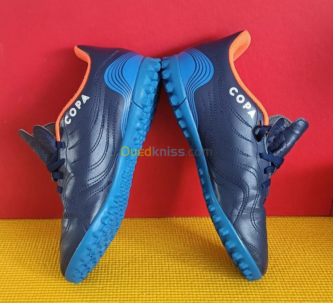 Chaussures ou souliers de football - crampons - Adidas COPA Neuf, pointure 37,5 - 37 1/2