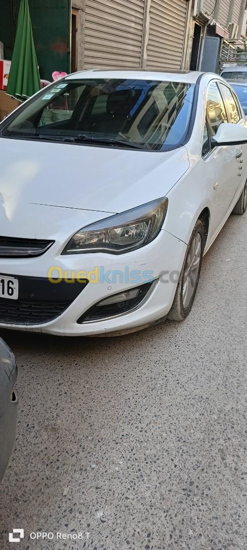 Opel Astra 2015 COSMO