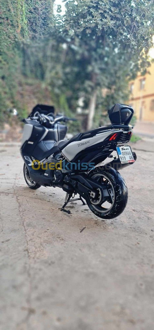 T max DX Yamaha 2019