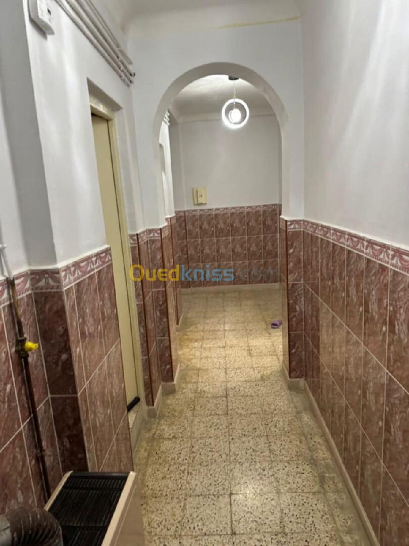 Location Appartement F3 Mostaganem Mezghrane