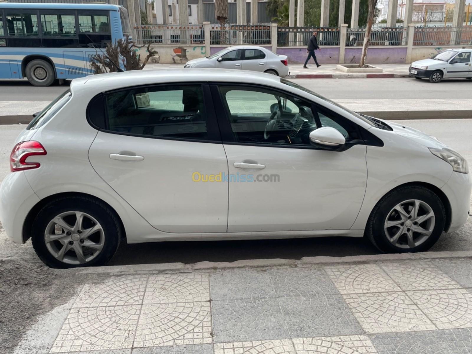 Peugeot 208 2014 Active