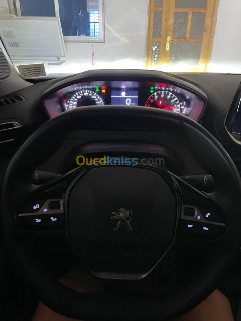 Peugeot 2008 2021 Business active