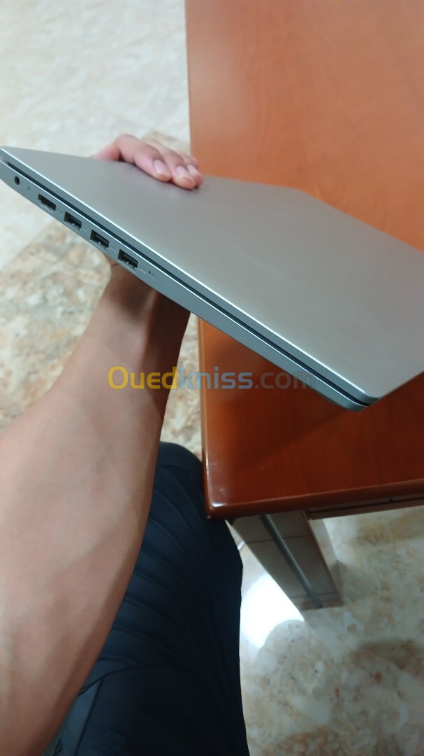 Laptop lenovo