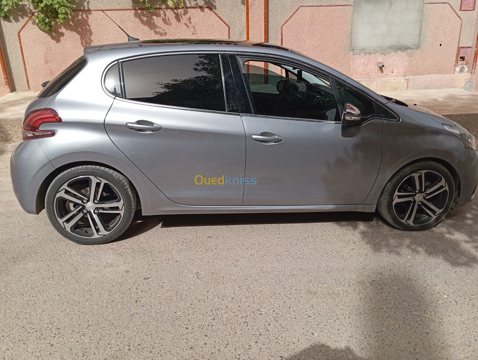 Peugeot 208 2019 Access Facelift