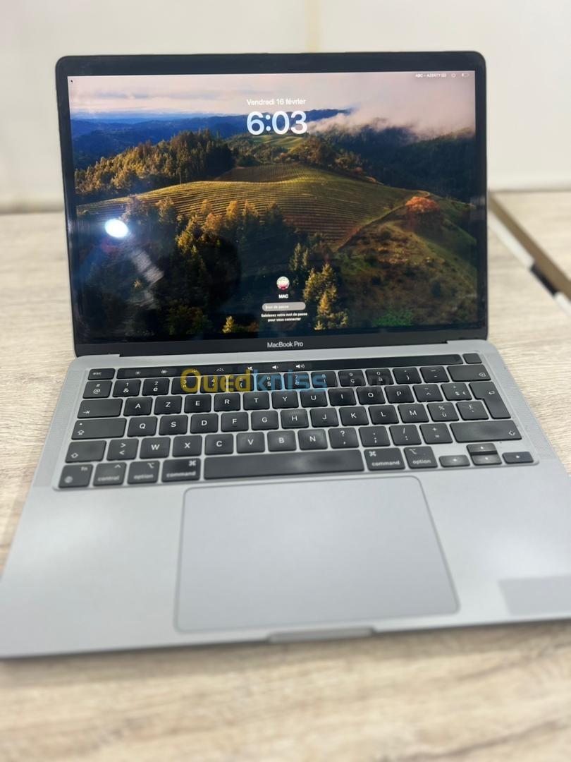 MacBook M1