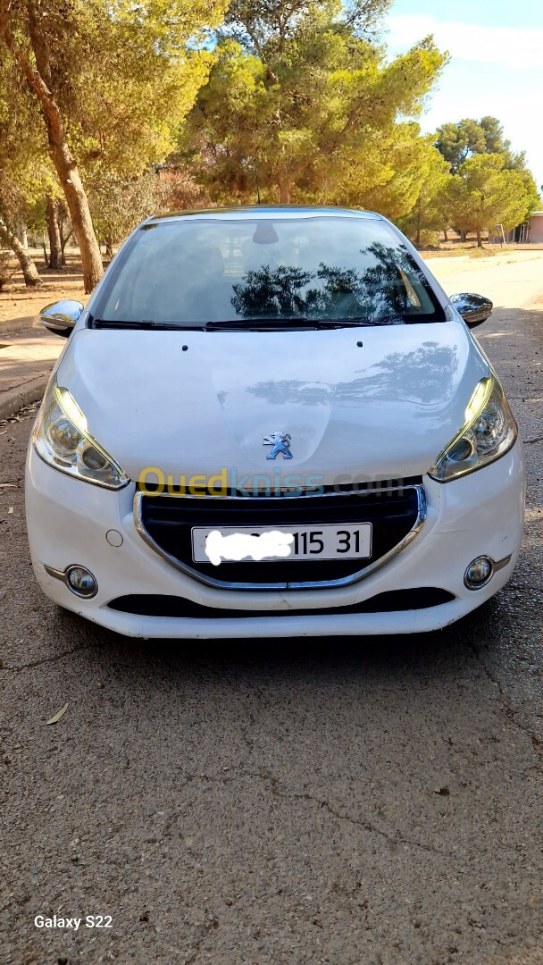 Peugeot 208 2015 Allure