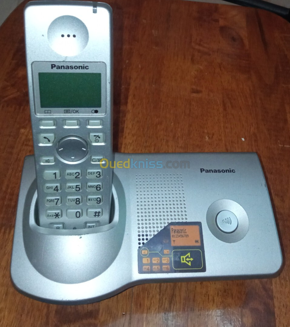 TELEPHONE  PANASONIC PANASONIC KX -TGA 710 CX