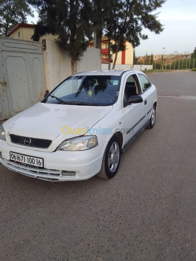 Opel Astra 2000 