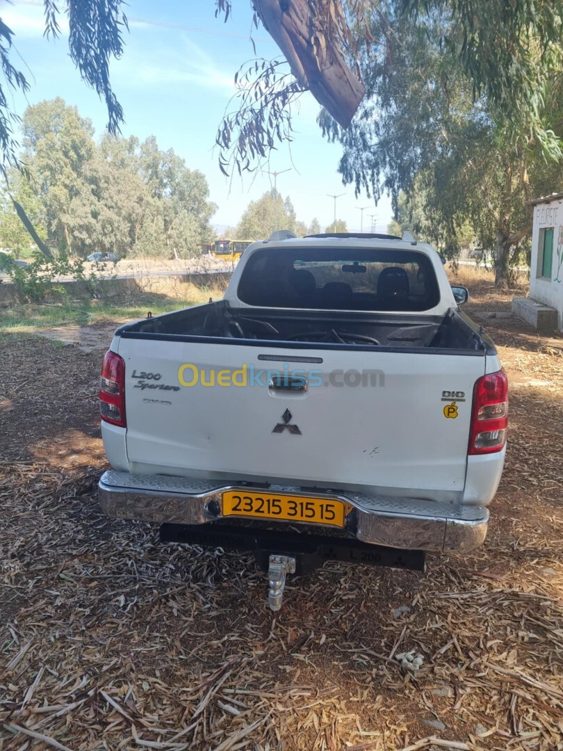 Mitsubishi L200 2015 Doube cabine Evolution