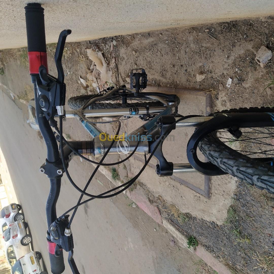 Vélo VTT 