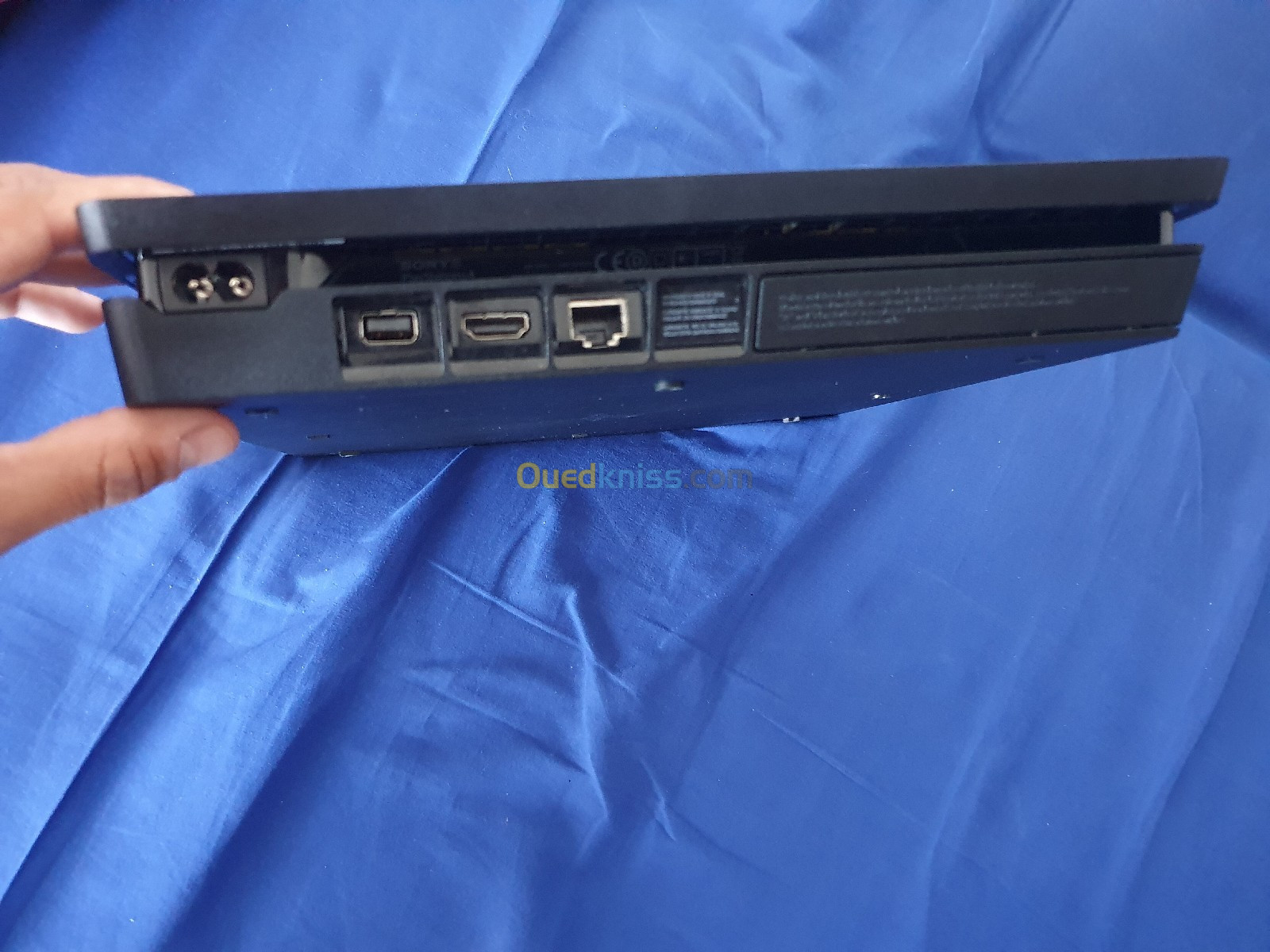 Ps4 slim très bon état 