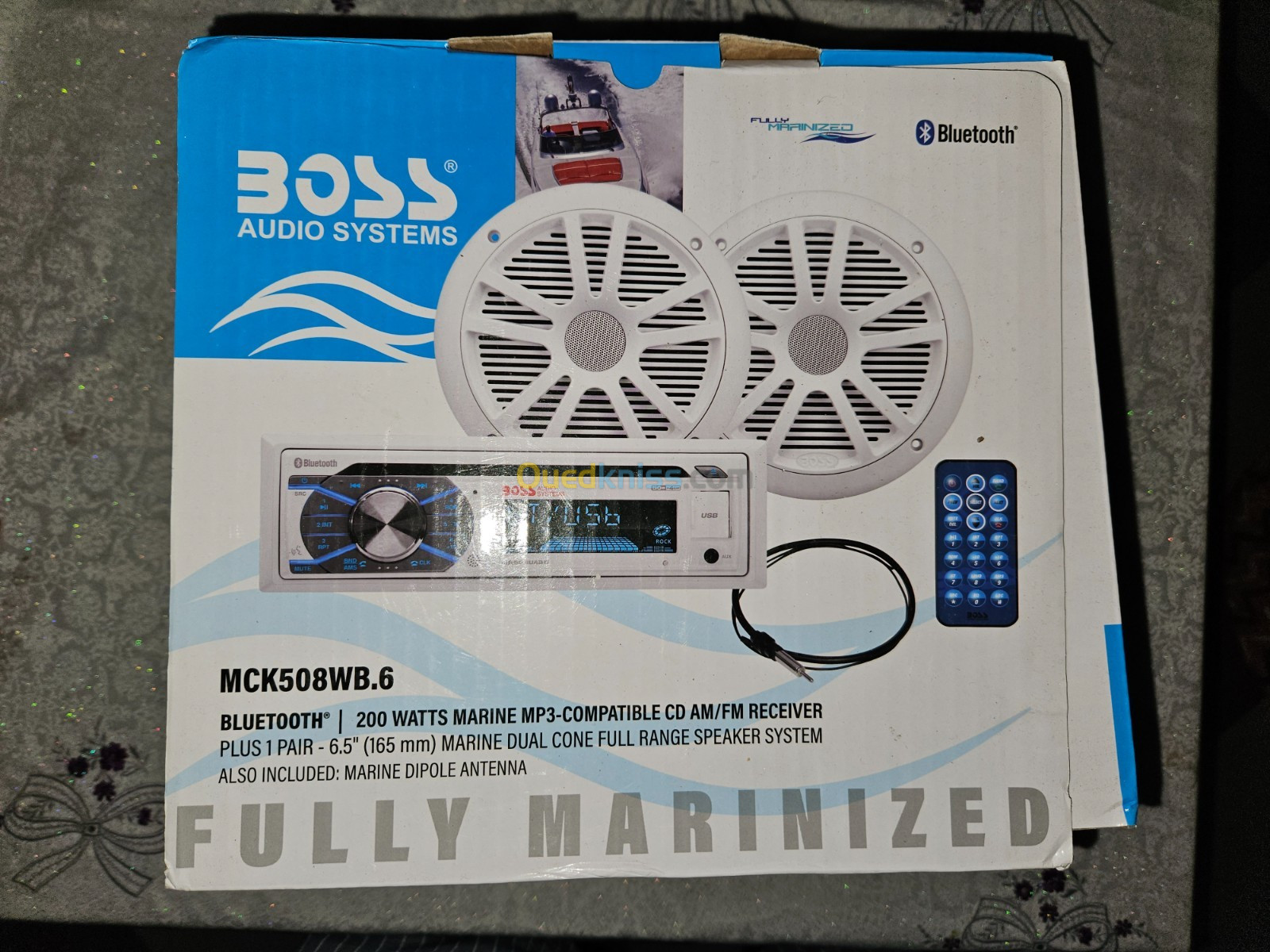 Poste audio Boss pour bateau