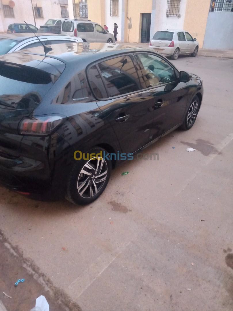 Peugeot 208 2022 Allure Facelift