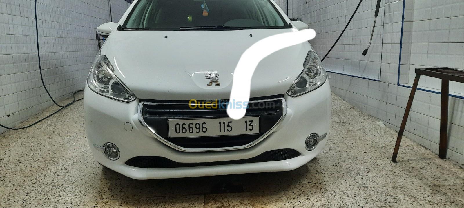 Peugeot 208 2015 Allure