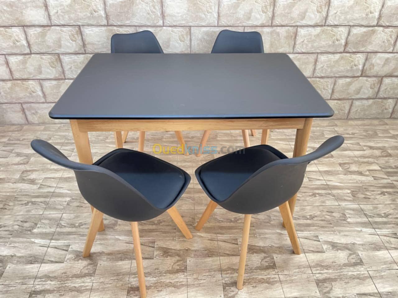 Table 120*80cm + 4 Chaises Tulipe