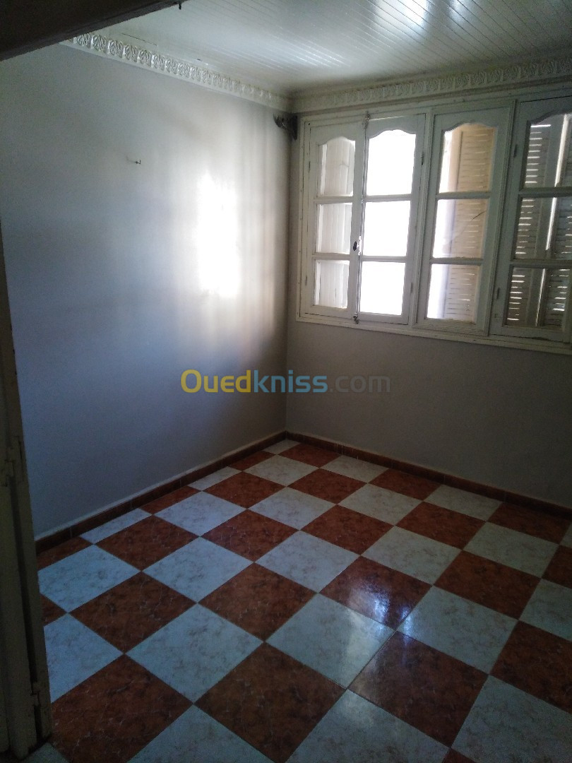 Location Appartement F5 Batna Batna