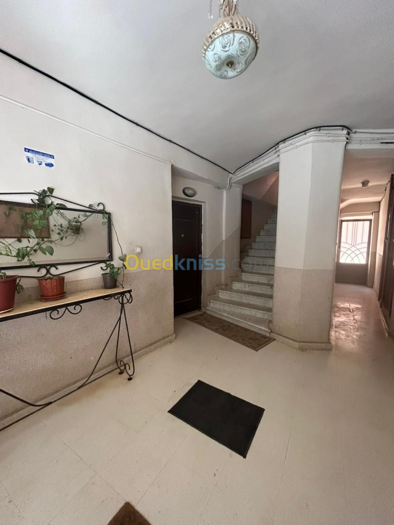 Vente Appartement F3 Alger Birkhadem