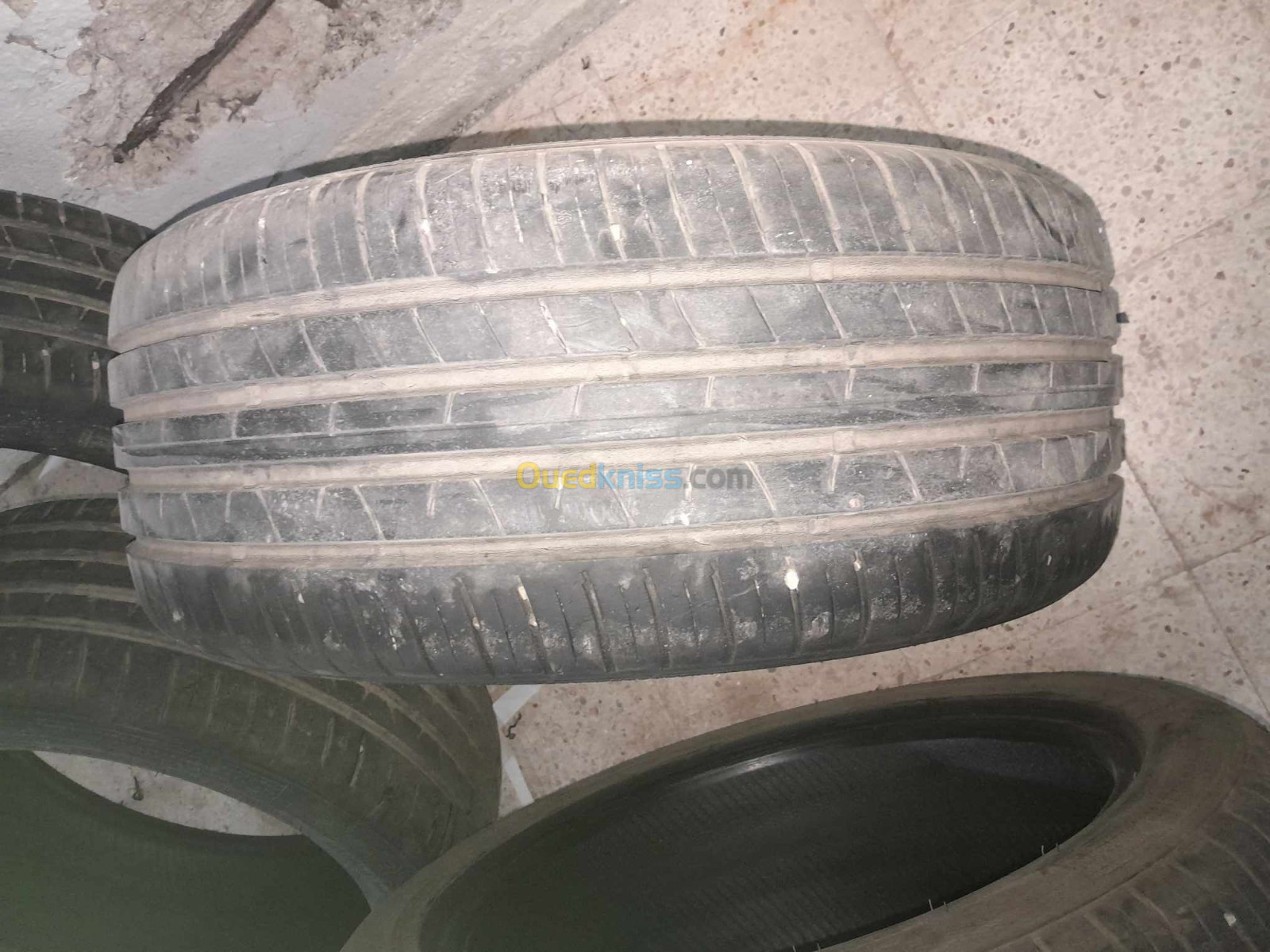 4 Pneus iris 225/45R17