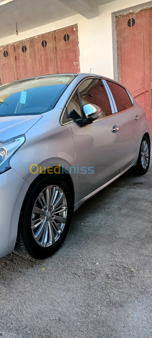 Peugeot 208 2019 Allure Facelift