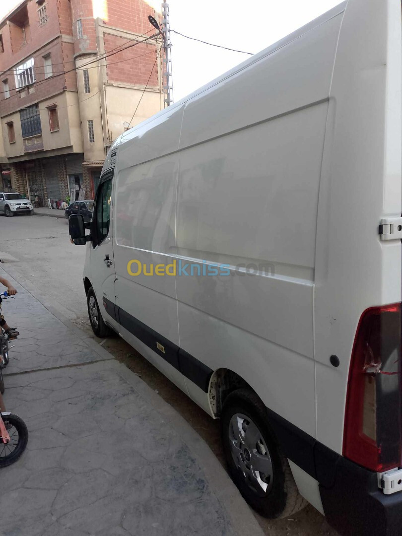 Renault MASTER3 2014