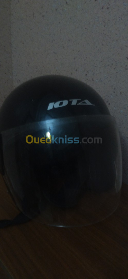 Casque moto iota