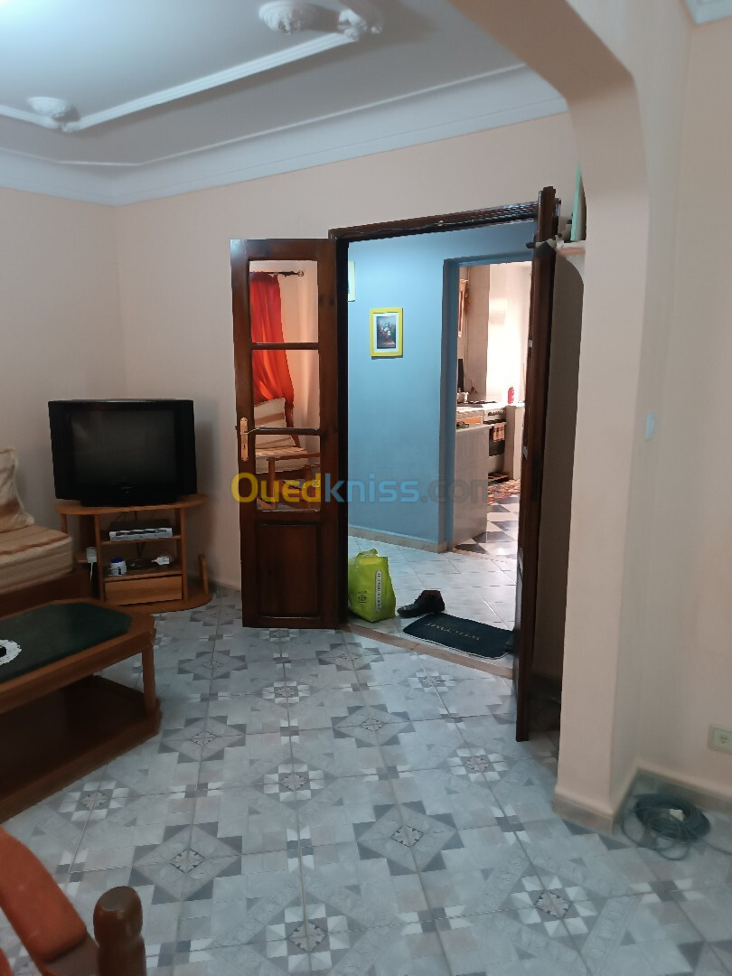 Location vacances Appartement F3 Alger Douera