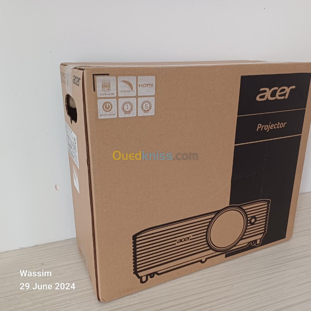 Data Show Acer X118H DLP Projector