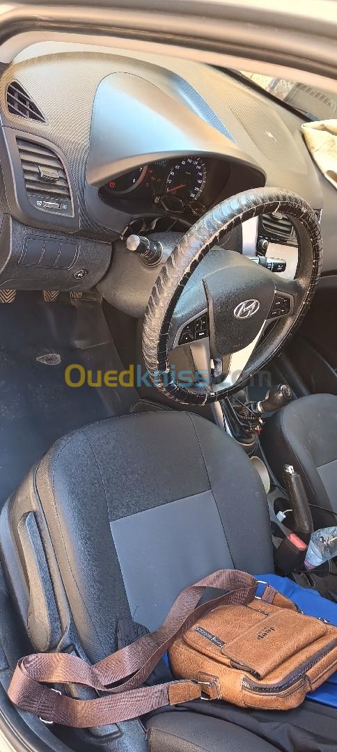 Hyundai Accent RB  4 portes 2018 Accent RB  4 portes