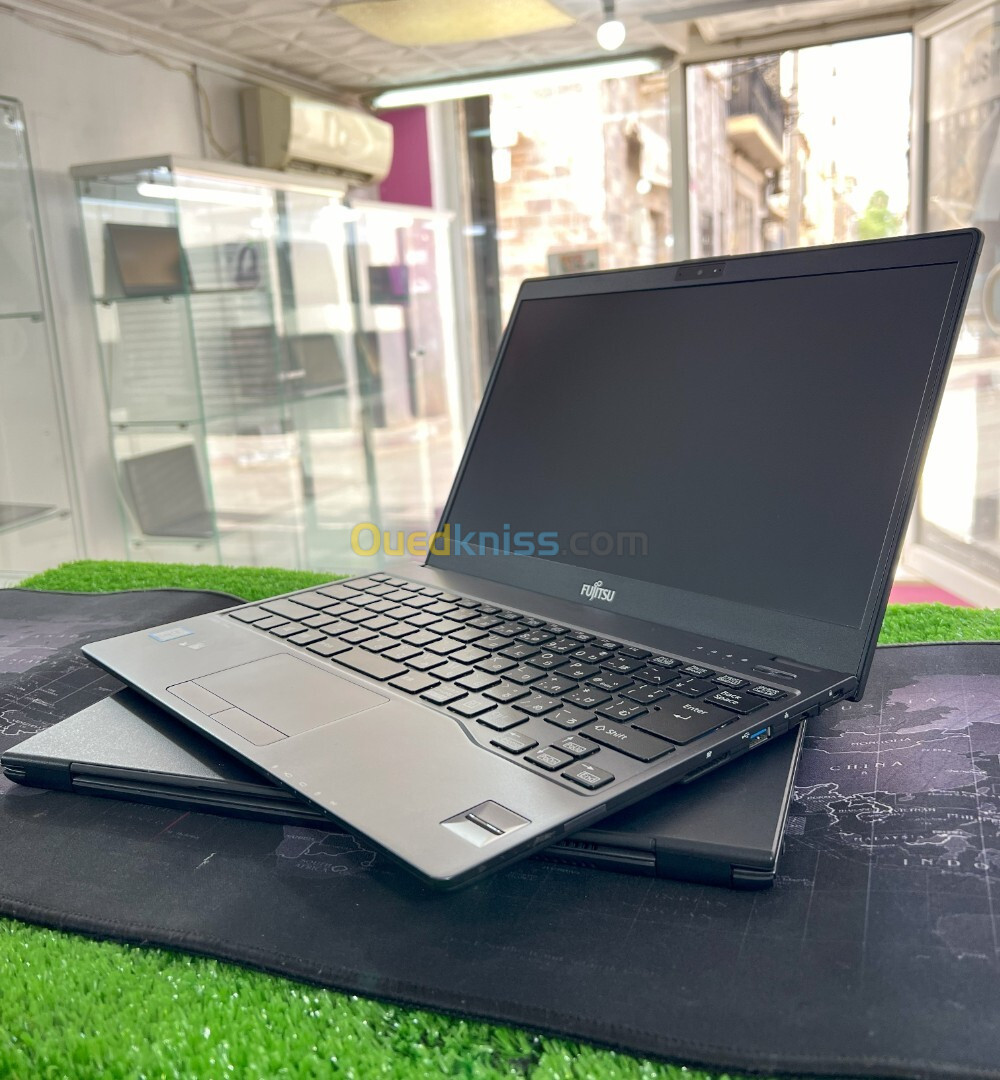 PC Pro ULTRA SLIM Fujitsu LIFEBOOK U727 