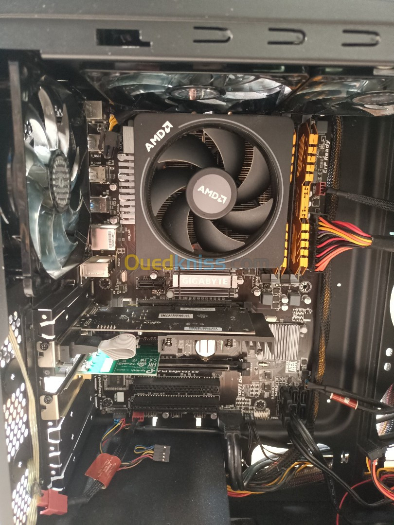 Unité centrale avec un AMD FX8350