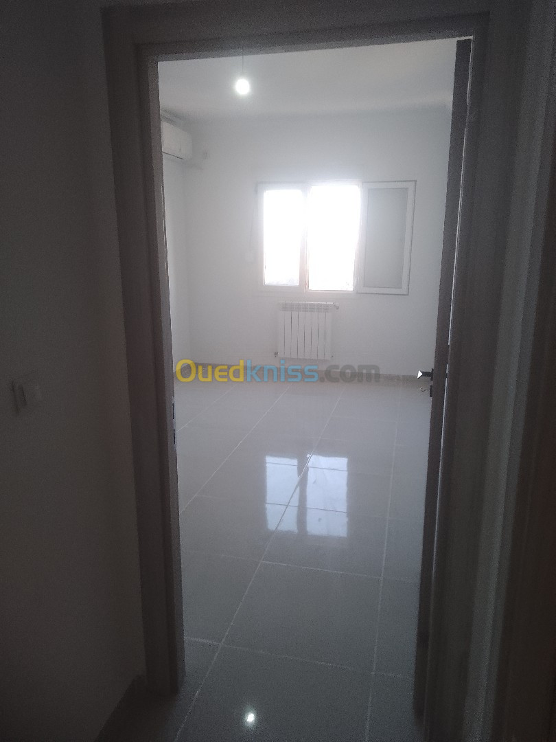 Location Appartement F5 Alger Kouba