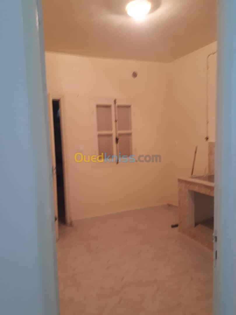 Location Appartement F3 Alger Saoula