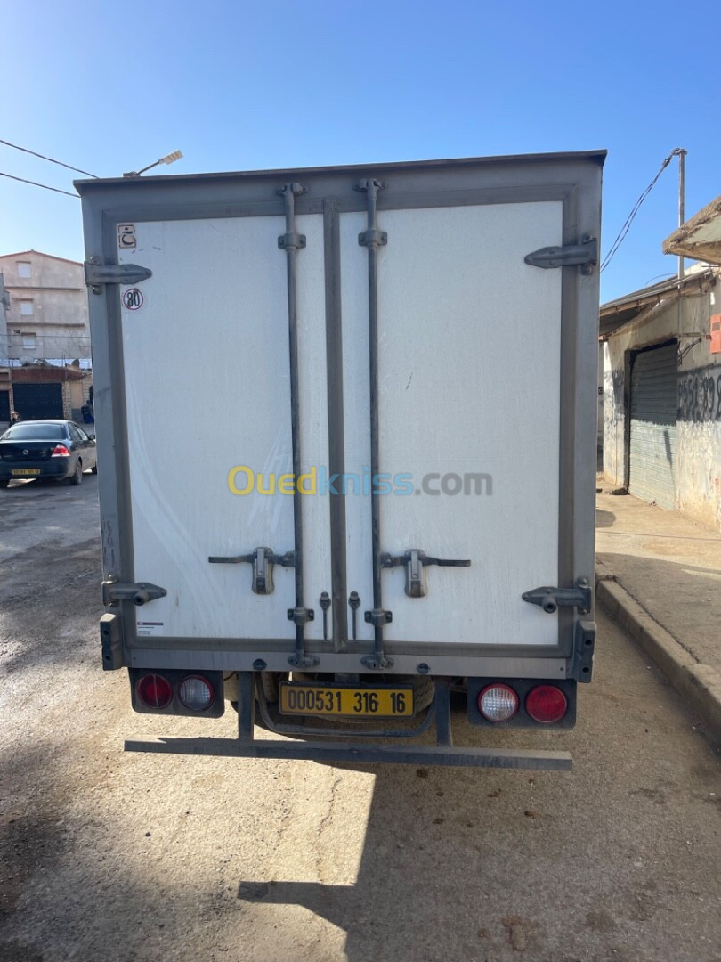 Location camion avec chauffeur 