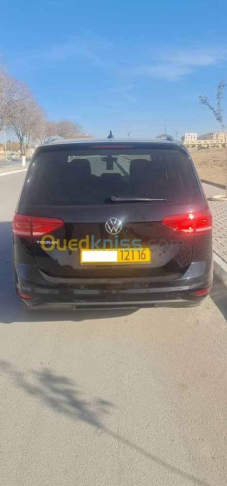 Volkswagen Touran 2021 Active