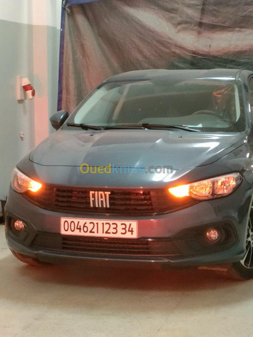 Fiat Tipo City + 2023 