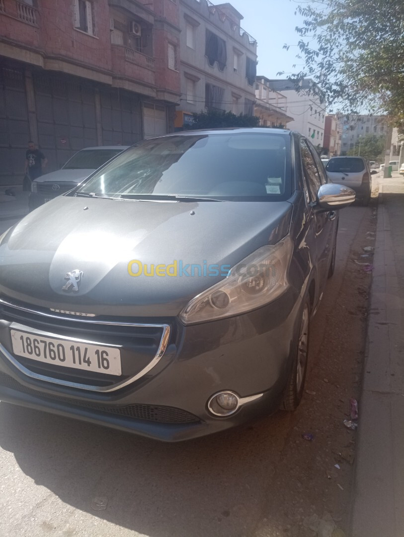 Peugeot 208 2014 Allure