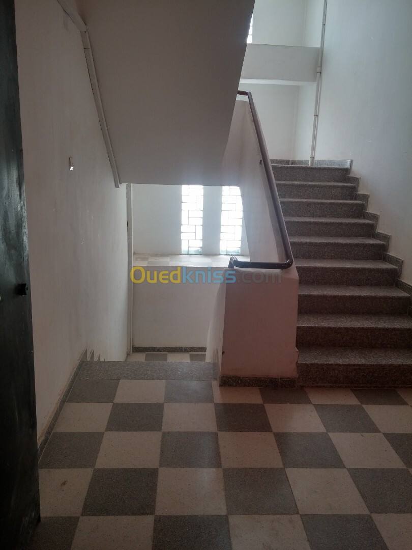 Location Appartement F3 Biskra Biskra