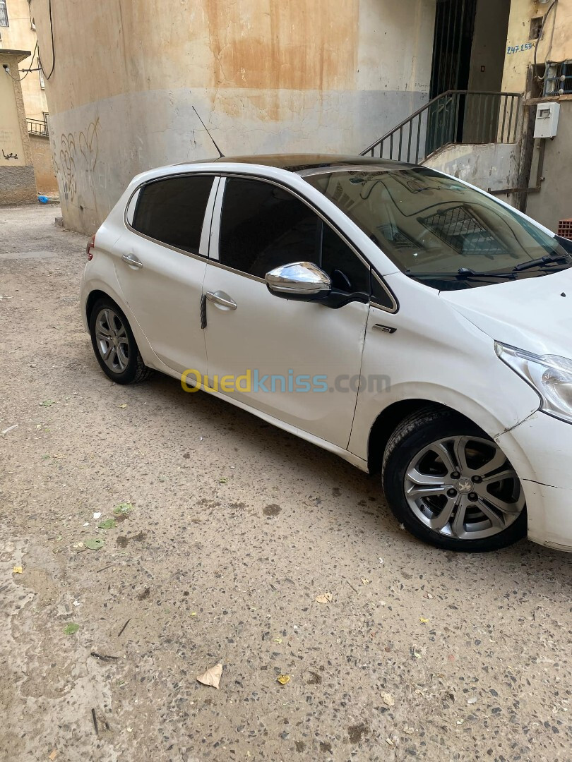 Peugeot 208 2014 Allure