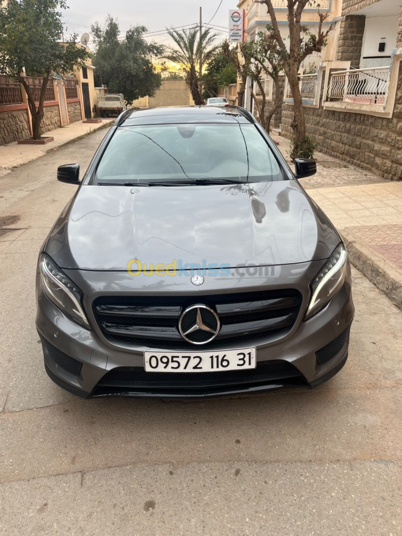 Mercedes GLA 2016 