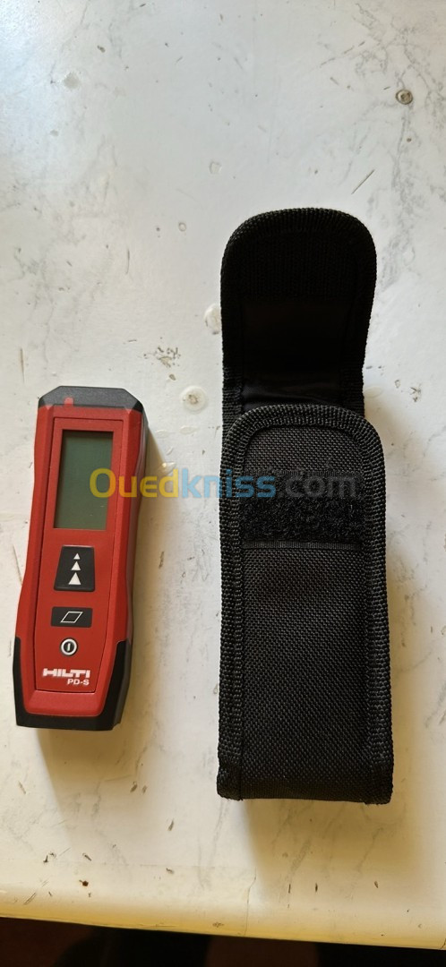 Vend un télémètre laser Hilti PD S