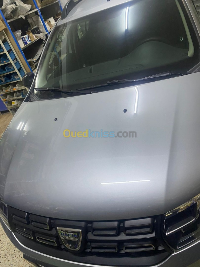 Dacia Stepway 2023 jdida machya 4000km 2023 Stepway 2023 jdida machya 4000km