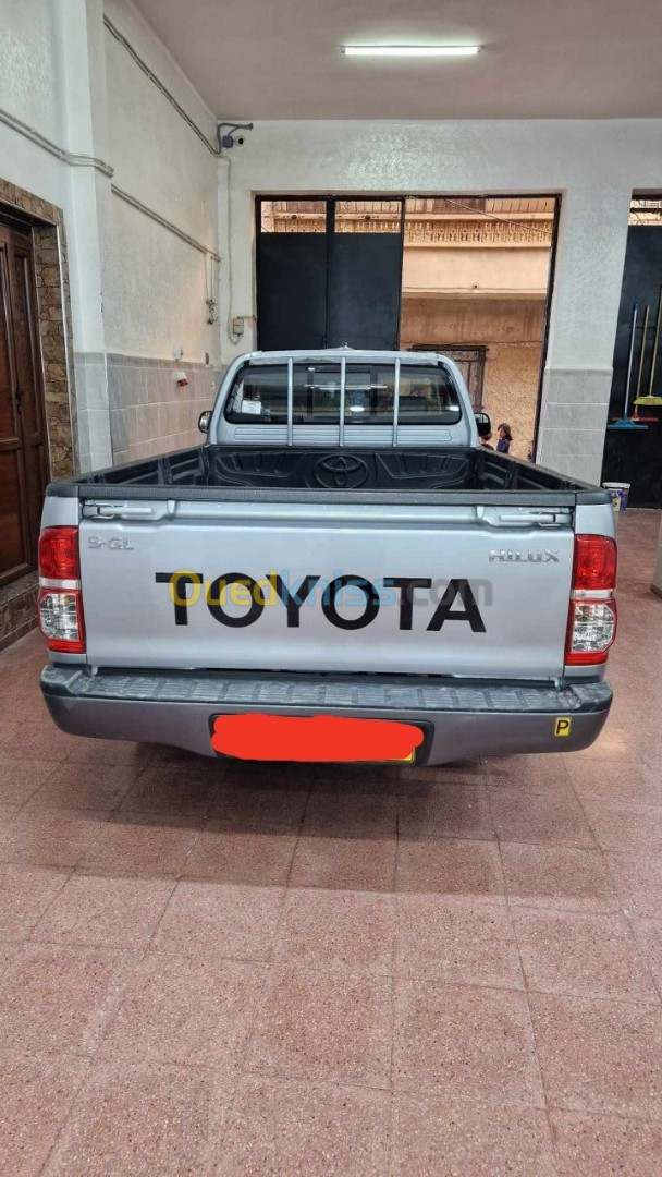 Toyota Hilux 2015 