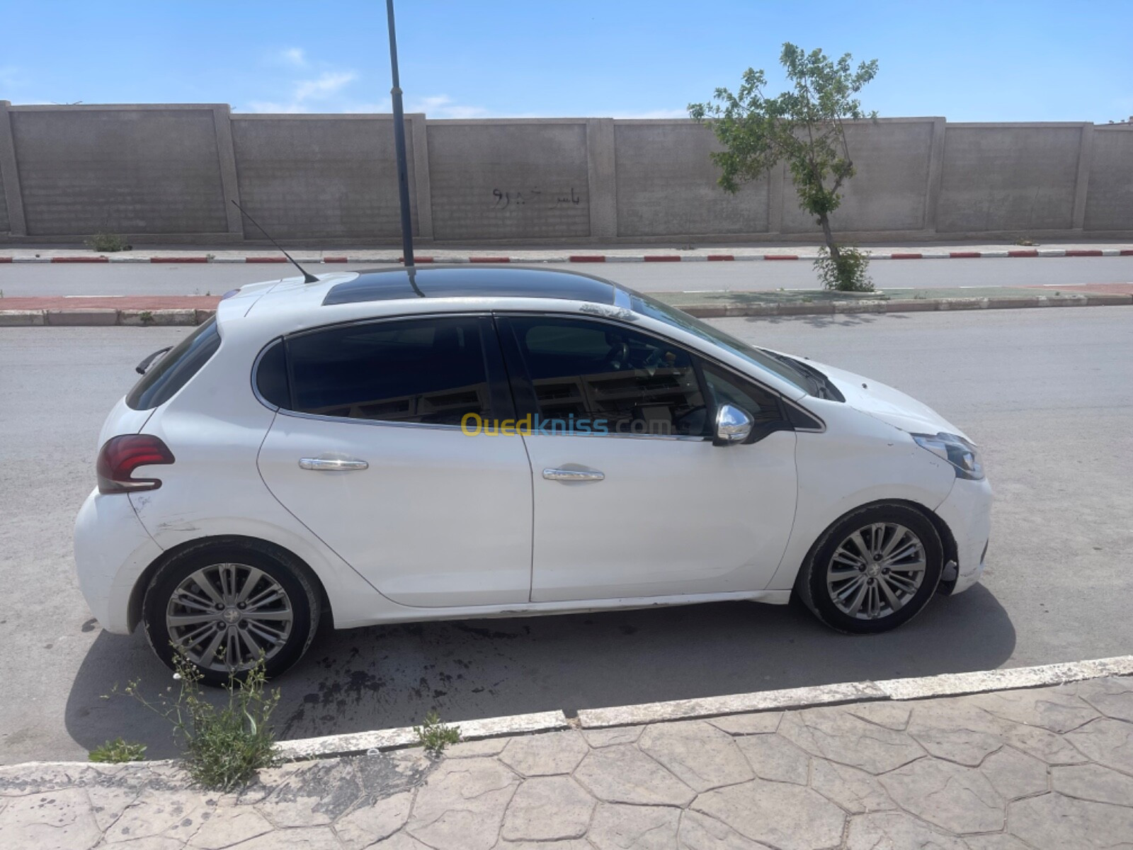 Peugeot 208 2016 Allure Facelift