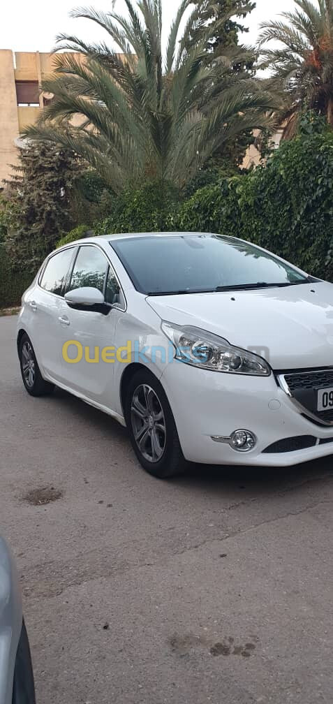 Peugeot 208 2013 Allure