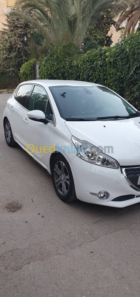 Peugeot 208 2013 Allure