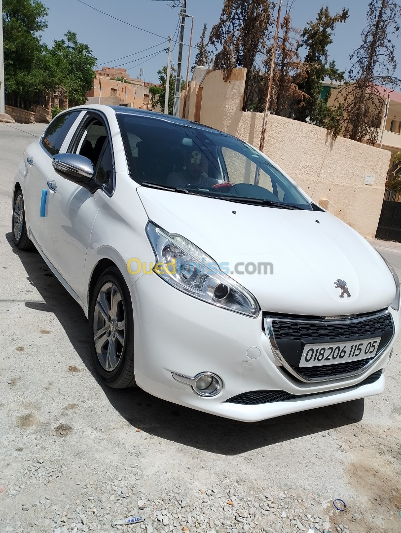 Peugeot 208 2015 Allure