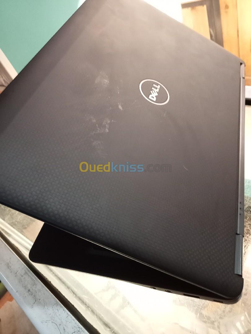 Computer laptop كمبيوتر محمول 