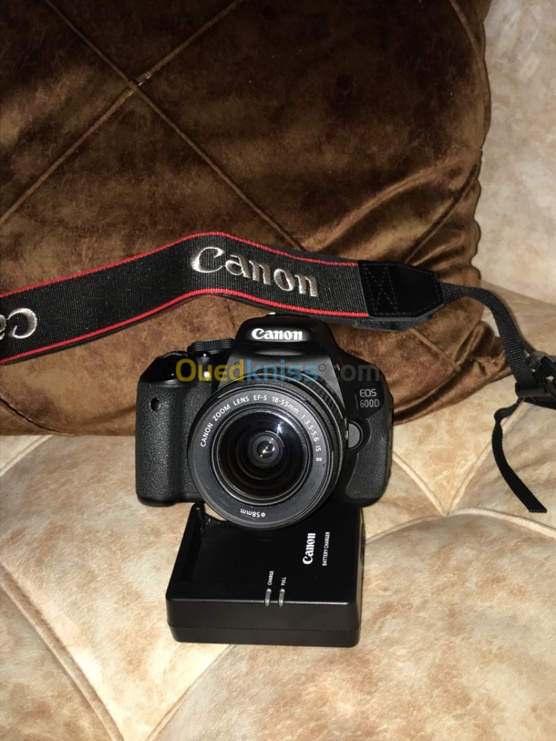 CANON EOS 600D +lobjectiv 18-55 +carte mémoire +sac fiha 10K click